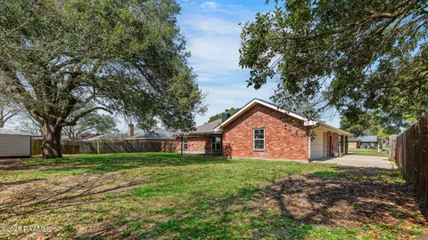 $274,500 | 113 Weeks Drive, Youngsville, LA 70592
