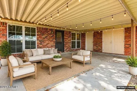 $274,500 | 113 Weeks Drive, Youngsville, LA 70592