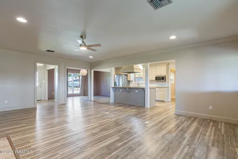 $274,500 | 113 Weeks Drive, Youngsville, LA 70592