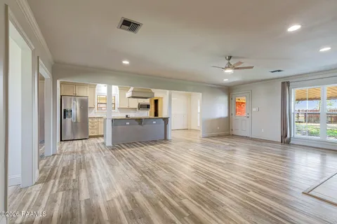 $274,500 | 113 Weeks Drive, Youngsville, LA 70592