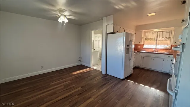 $2,280 | 1516 Houssels Avenue, Las Vegas, NV 89104