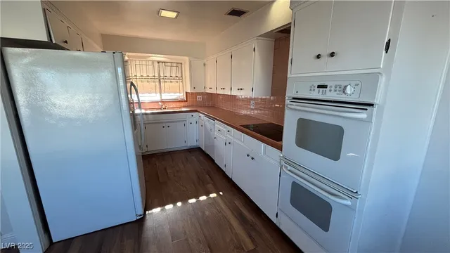 $2,280 | 1516 Houssels Avenue, Las Vegas, NV 89104