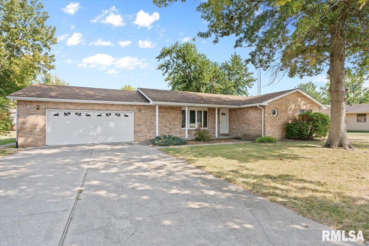 15910 Kennedy Road Auburn, IL 62615 - Photo 2 of 34