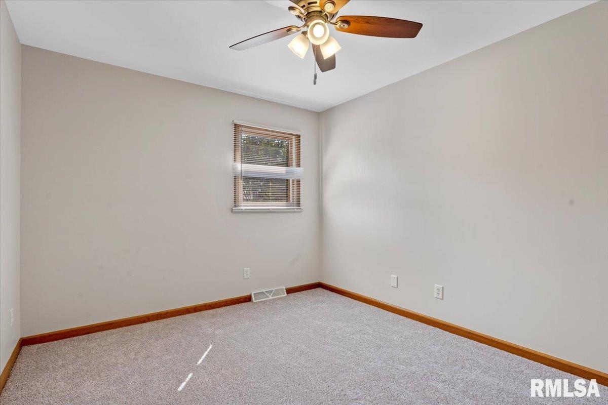 15910 Kennedy Road Auburn, IL 62615 - Photo 23 of 34