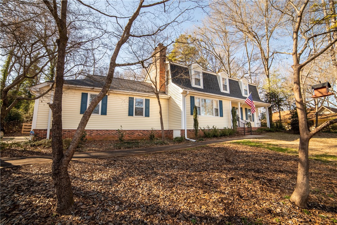 208 Kings Way Clemson, SC 29631 - Photo 2 of 38 Gallery Image 2