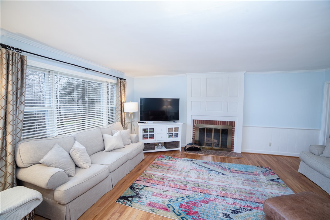 208 Kings Way Clemson, SC 29631 - Photo 5 of 38 Gallery Image 5
