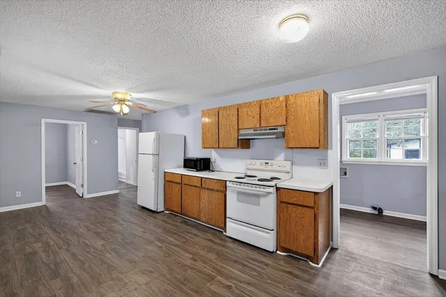 $220,000 | 2137 North N Highway, Bonneau, SC 29431