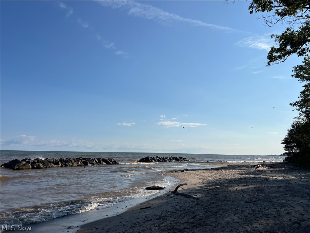 5755 Lake Road West, Unit 6 Ashtabula, OH 44004 - Photo 21 of 25 Private Beach