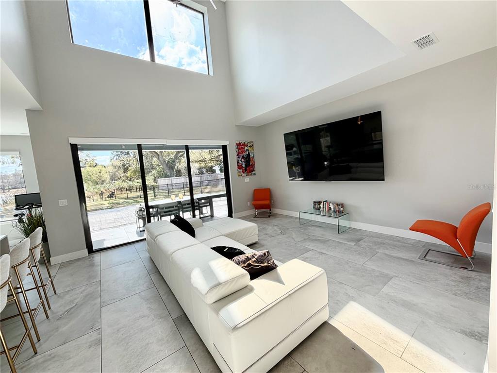 1642 Triangle Avenue Orlando, FL 32806 - Photo 2 of 62