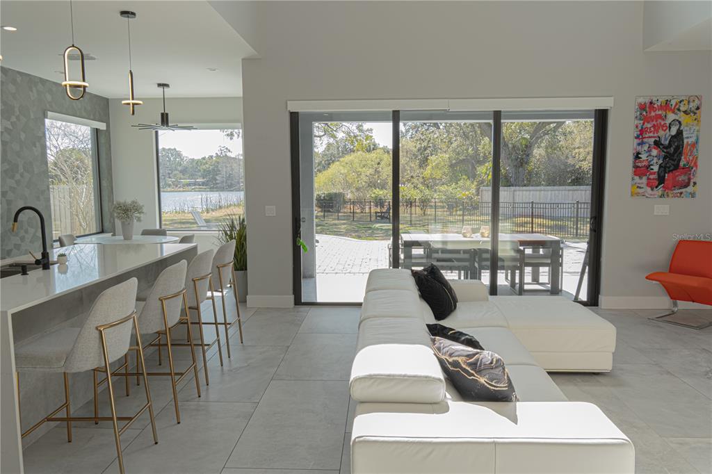 1642 Triangle Avenue Orlando, FL 32806 - Photo 4 of 62