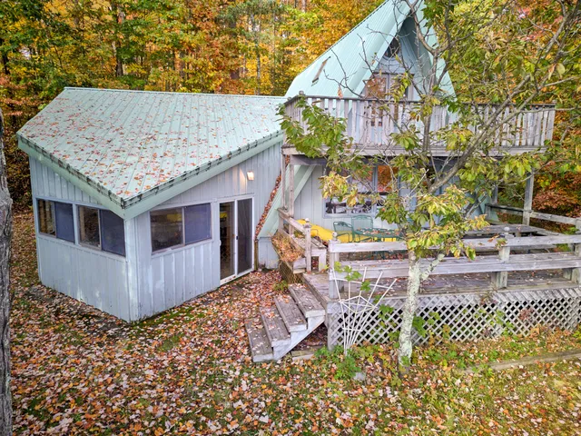 $850,000 | 8918 West School Section Lake Drive, Mecosta, MI 49332