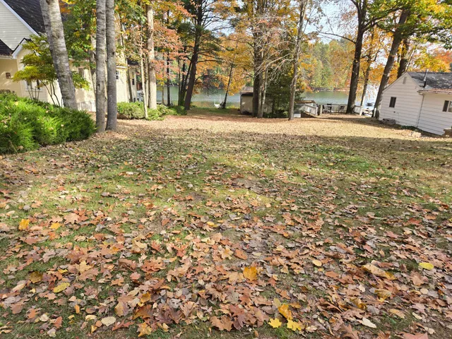 $850,000 | 8918 West School Section Lake Drive, Mecosta, MI 49332