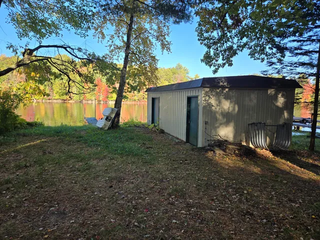 $850,000 | 8918 West School Section Lake Drive, Mecosta, MI 49332