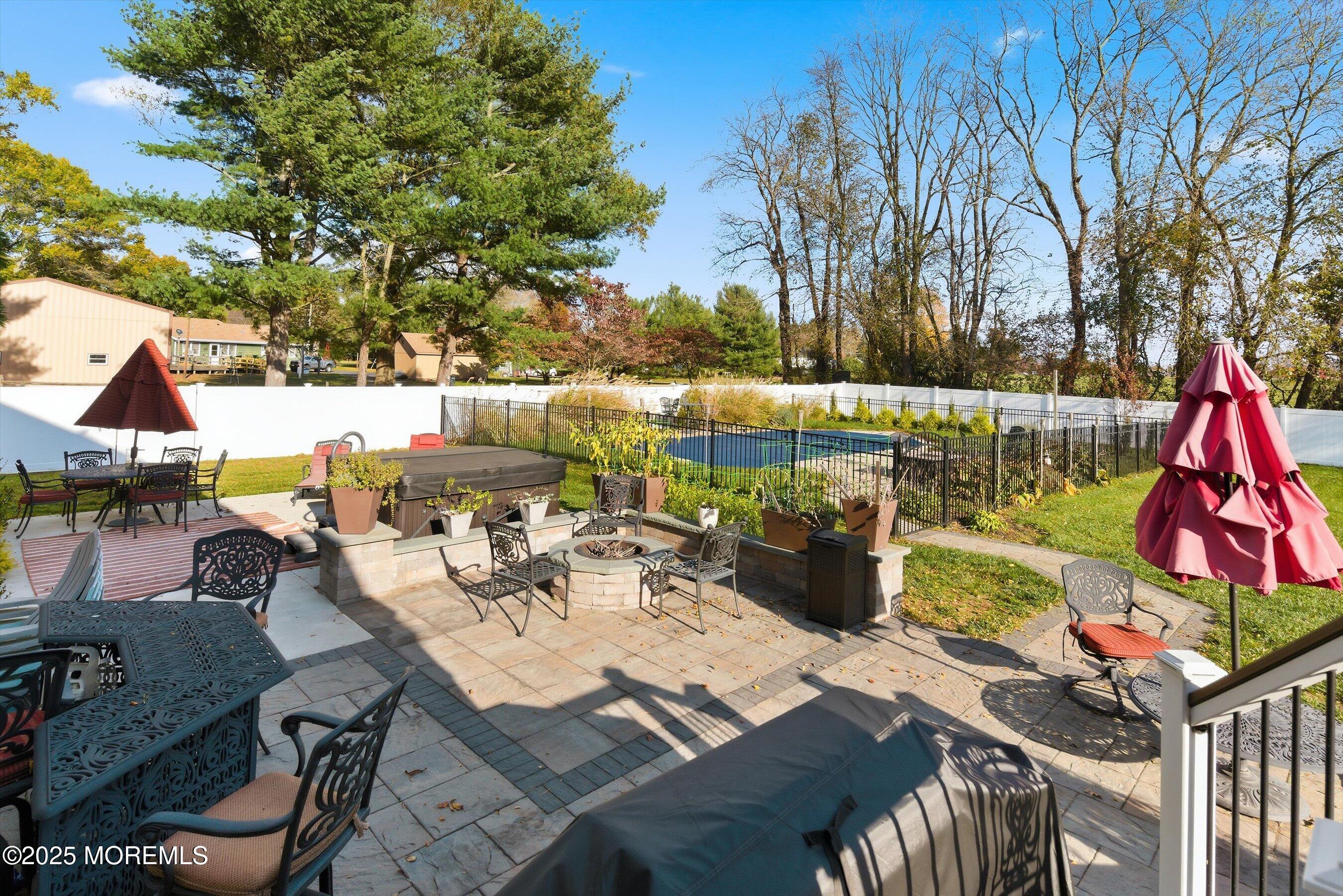 8 Craig Drive Columbus, NJ 08022 - Photo 33 of 44 42-Patio