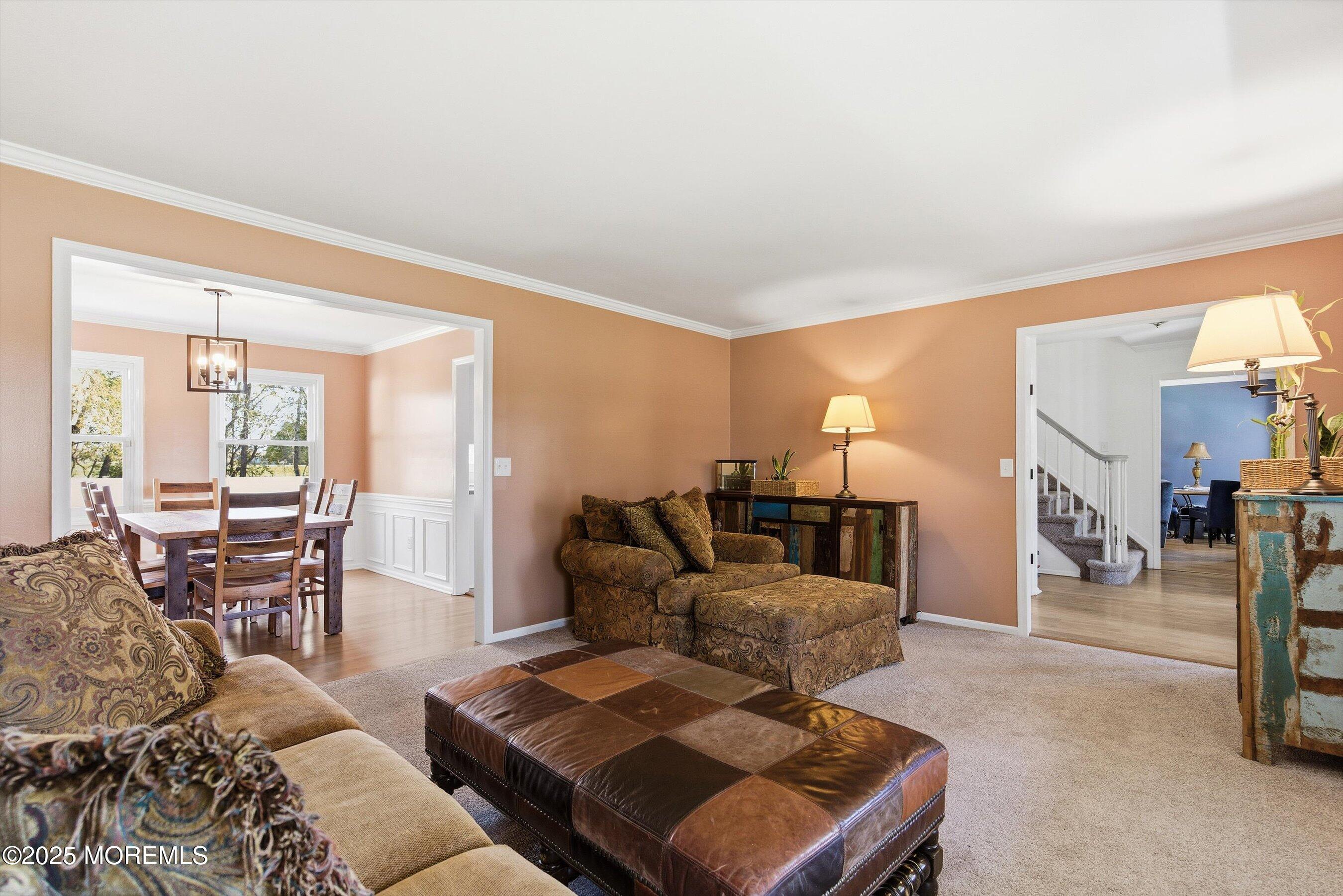 8 Craig Drive Columbus, NJ 08022 - Photo 9 of 44 13-Living to Dining and Foyer