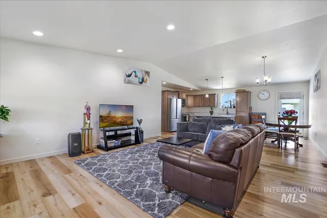$399,000 | 190 Bison Way, Fairfield, ID 83327