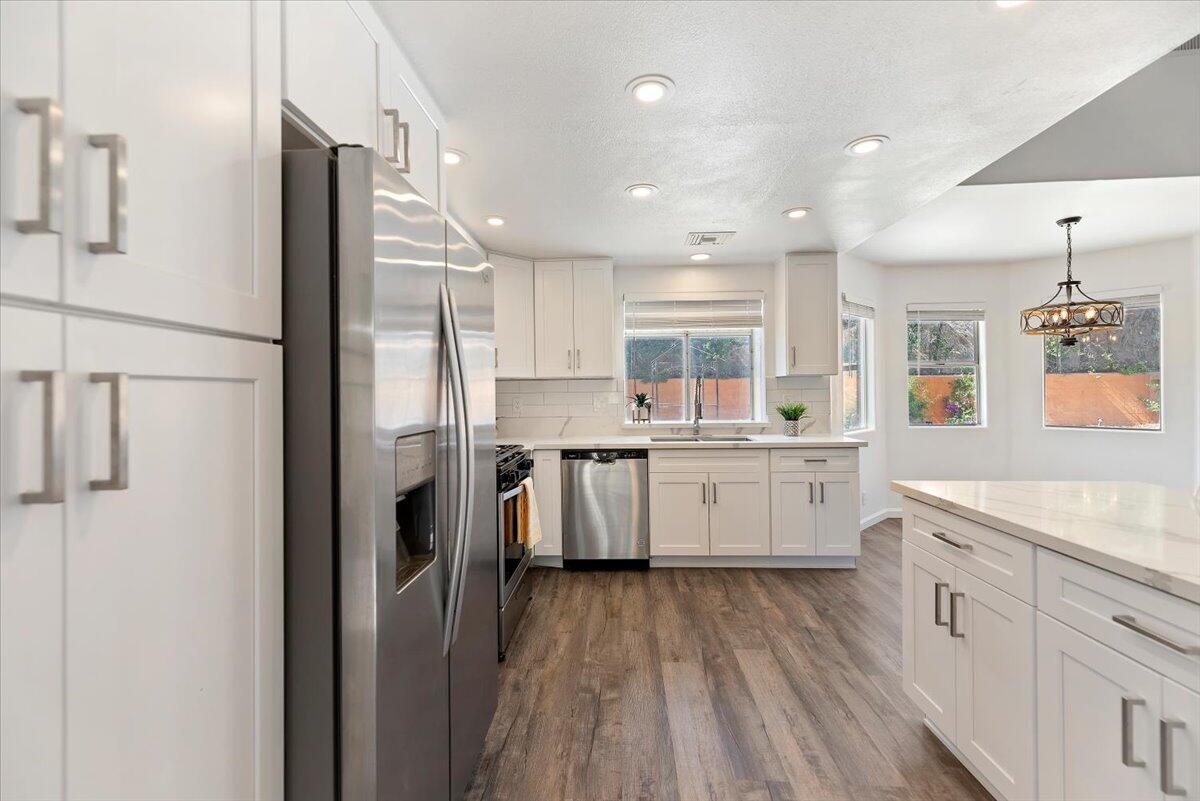 68635 Panorama Road Cathedral City, CA 92234 - Photo 24 of 58 18-Kitchen
