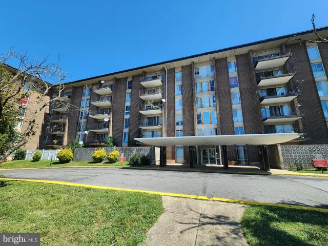 $40,000 | 6011 Emerson Street, Unit 616, Bladensburg, MD 20710