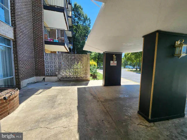 $40,000 | 6011 Emerson Street, Unit 616, Bladensburg, MD 20710