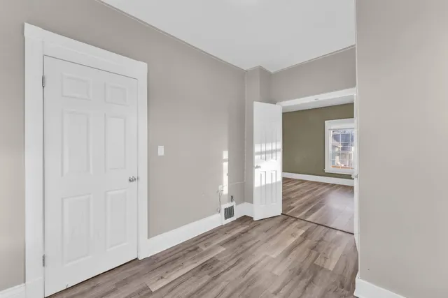 $130,000 | 1130 South Memorial Drive, Racine, WI 53403