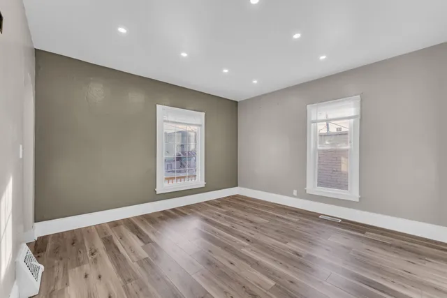 $130,000 | 1130 South Memorial Drive, Racine, WI 53403