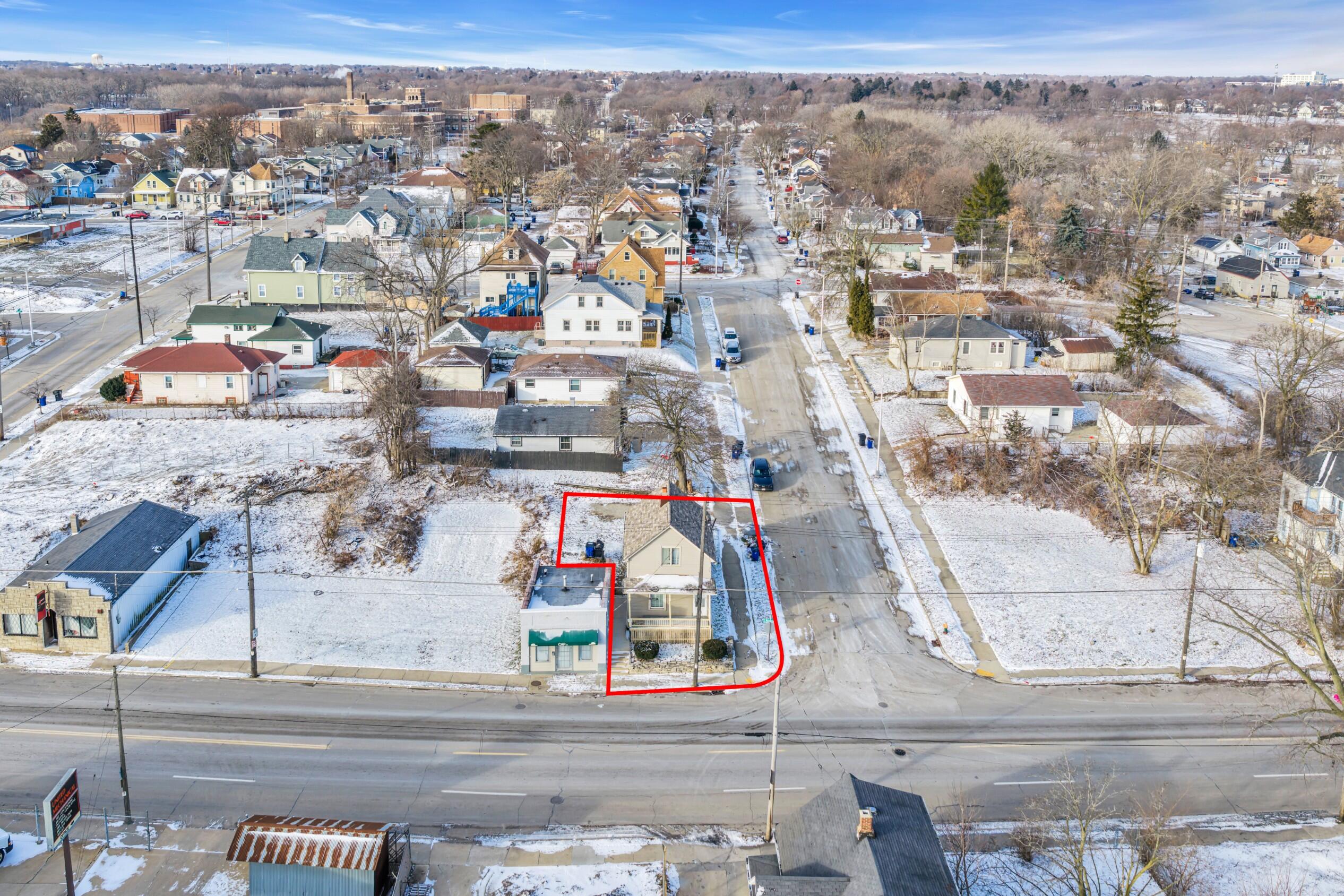 1130 South Memorial Drive Racine, WI 53403 - Photo 33 of 43 Photo (33)