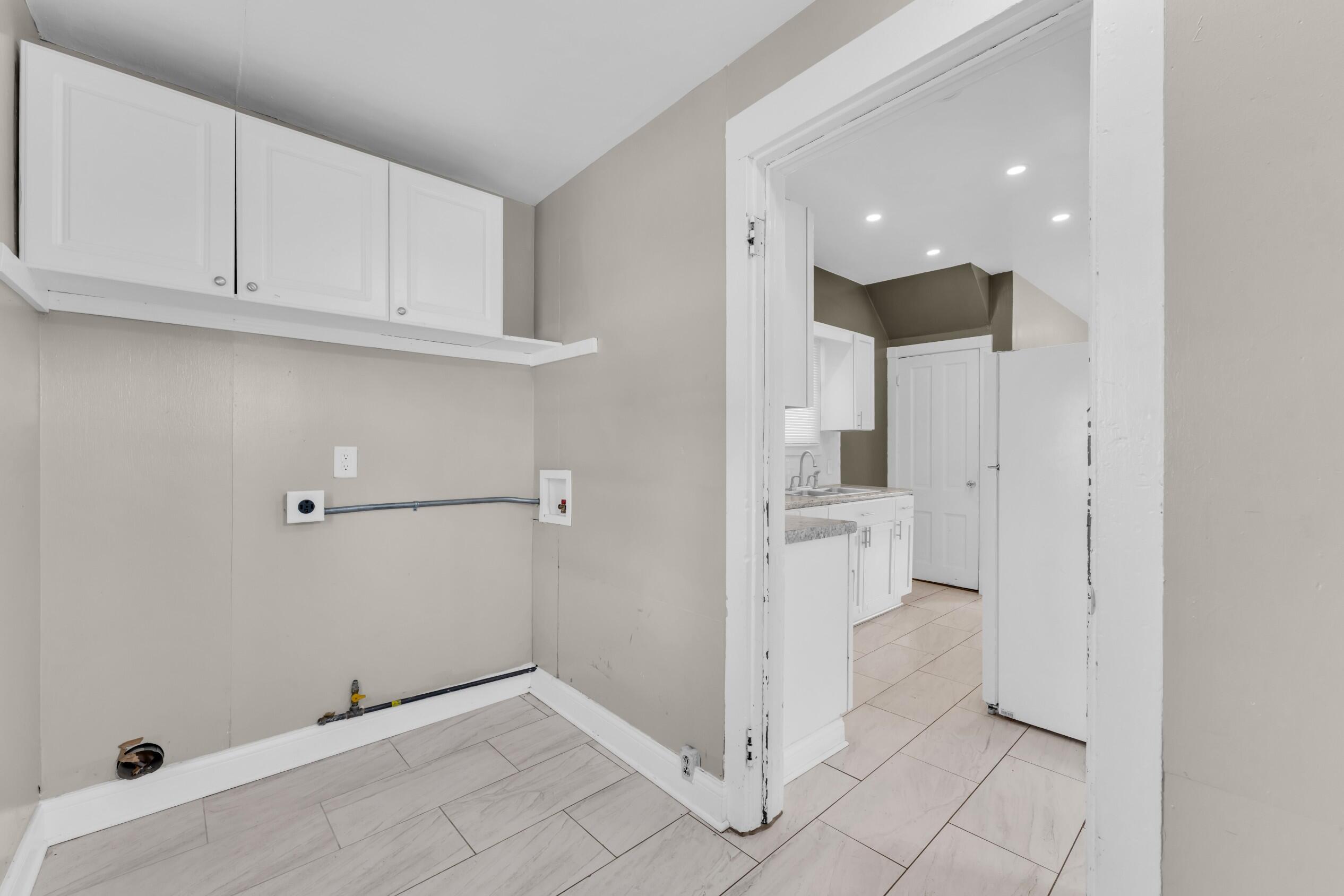 1130 South Memorial Drive Racine, WI 53403 - Photo 4 of 43 Photo (4)