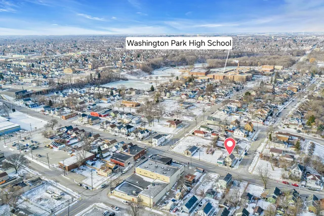 $130,000 | 1130 South Memorial Drive, Racine, WI 53403