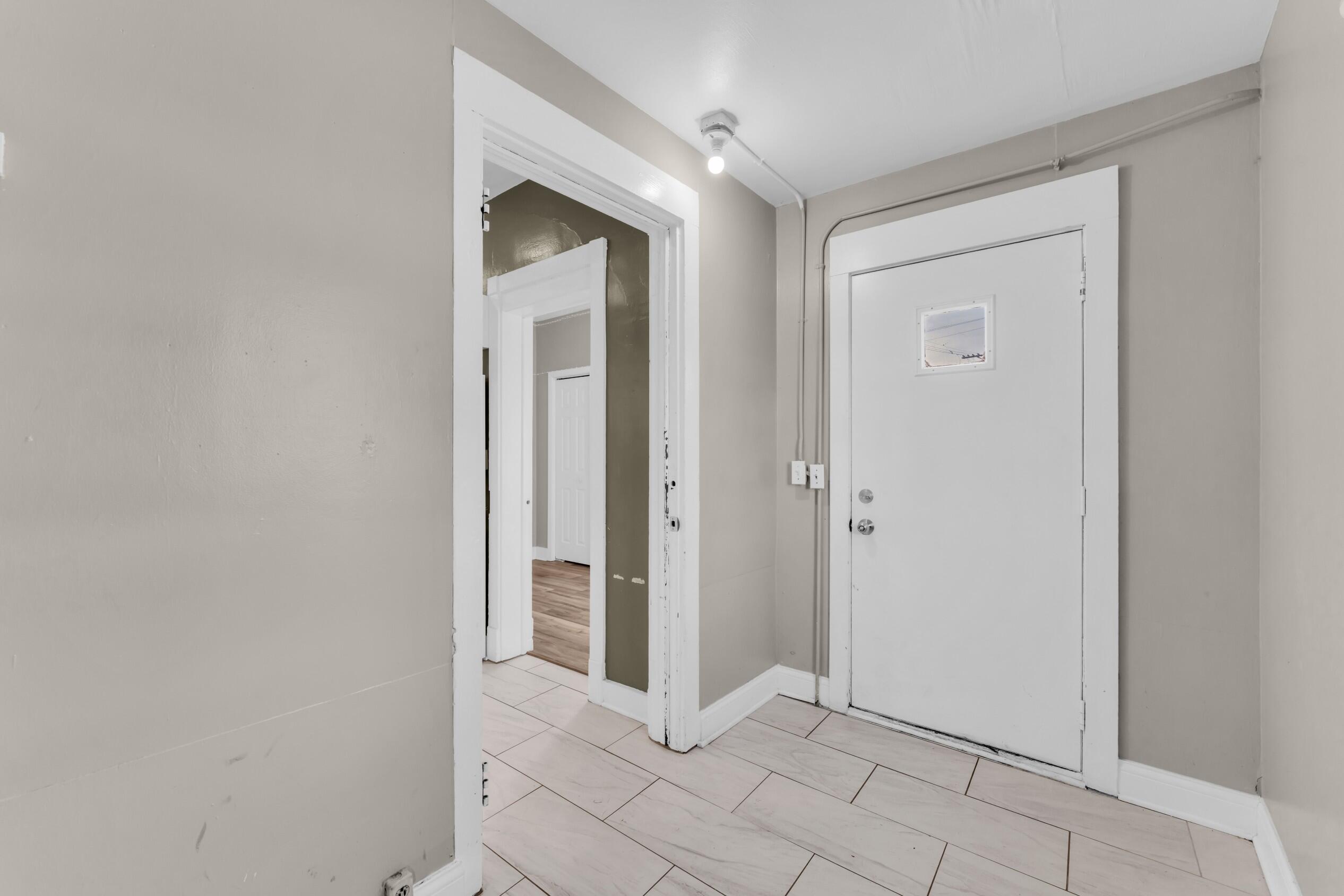 1130 South Memorial Drive Racine, WI 53403 - Photo 6 of 43 Photo (6)