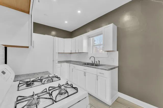 $130,000 | 1130 South Memorial Drive, Racine, WI 53403