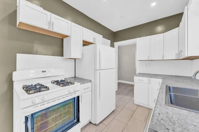 $130,000 | 1130 South Memorial Drive, Racine, WI 53403