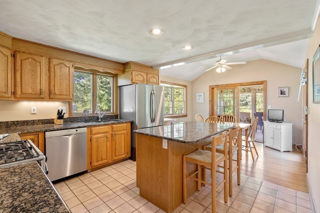 14 Dean Road Wayland, MA 01778 - Photo 5 of 24 Gallery Image 5