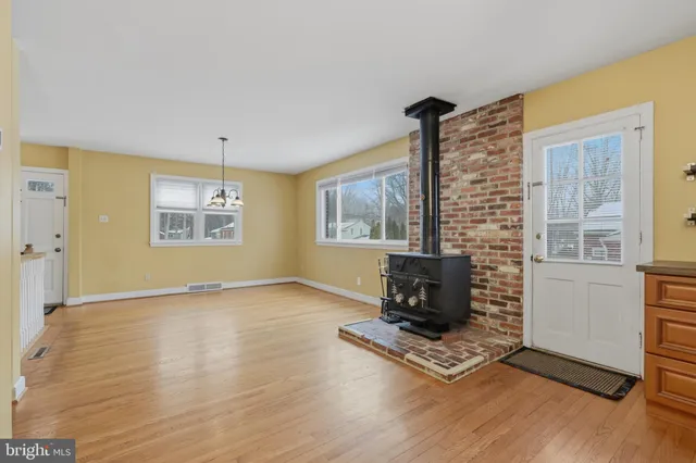 $425,000 | 412 Delaware Avenue, Wilmington, DE 19803