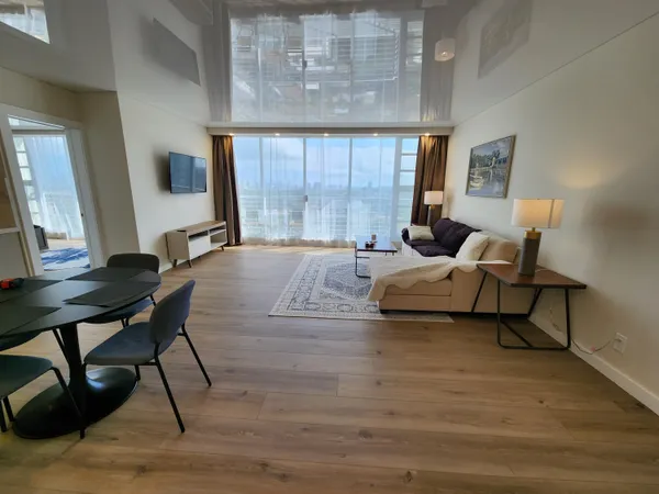 $2,950 | 1720 Harrison Street, Unit 16B, Hollywood, FL 33020