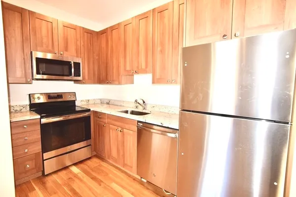 $2,200 | 601 Washington Street, Unit 4, Norwood, MA 02062