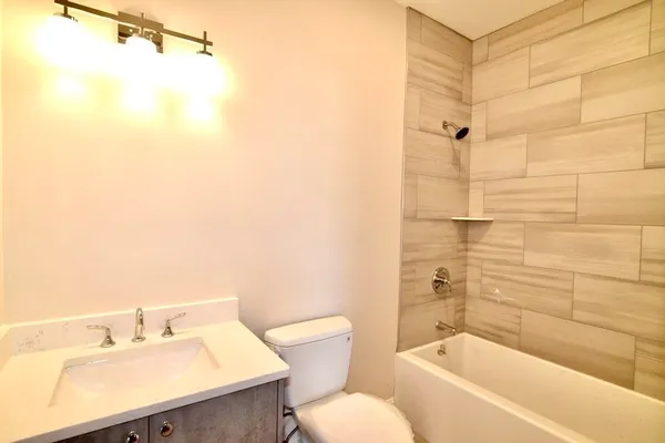 $2,200 | 601 Washington Street, Unit 4, Norwood, MA 02062