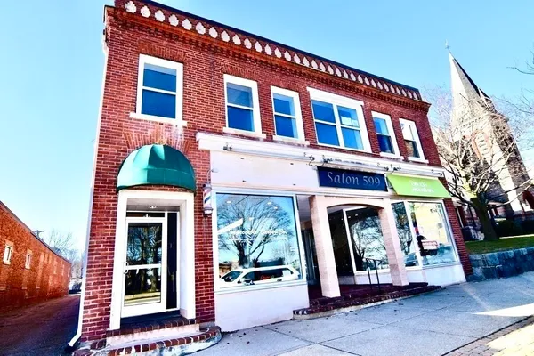 $2,200 | 601 Washington Street, Unit 4, Norwood, MA 02062