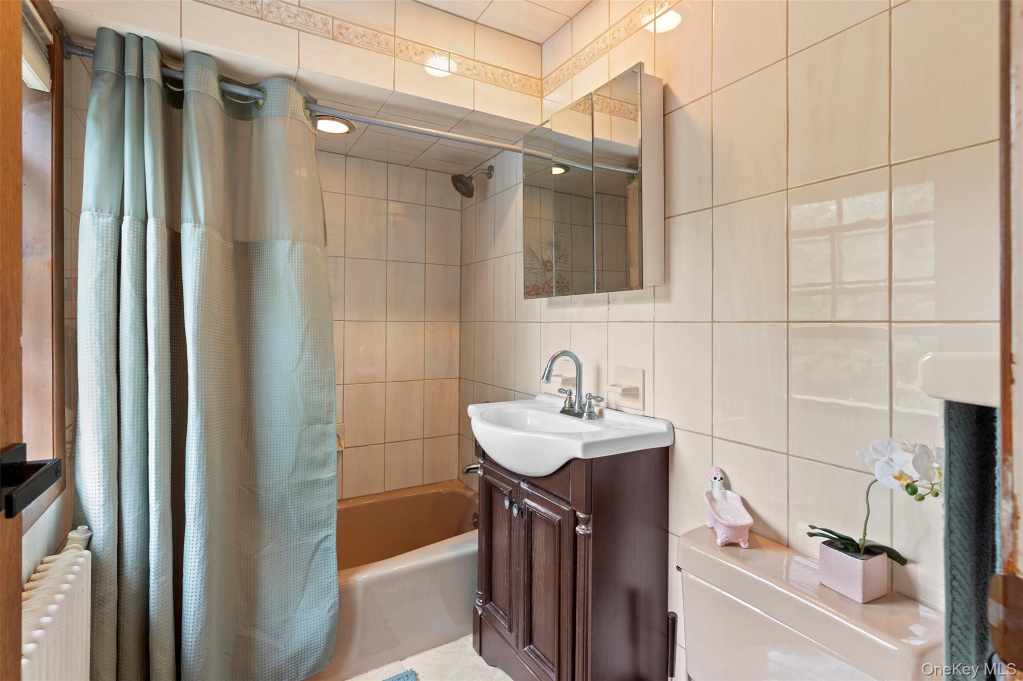 568 Old Liberty Road Monticello, NY 12701 - Photo 15 of 31 First floor full bathroom