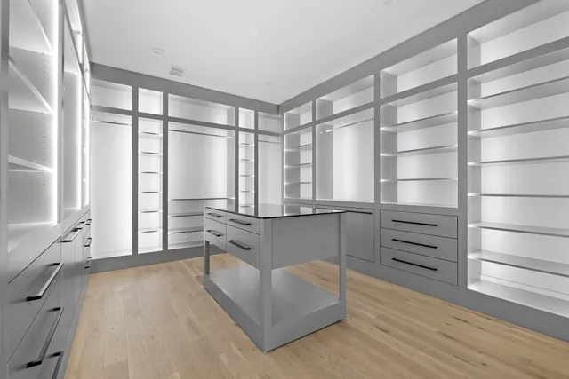 $1,499,000 | 7309 West Palos Avenue, Palos Heights, IL 60463