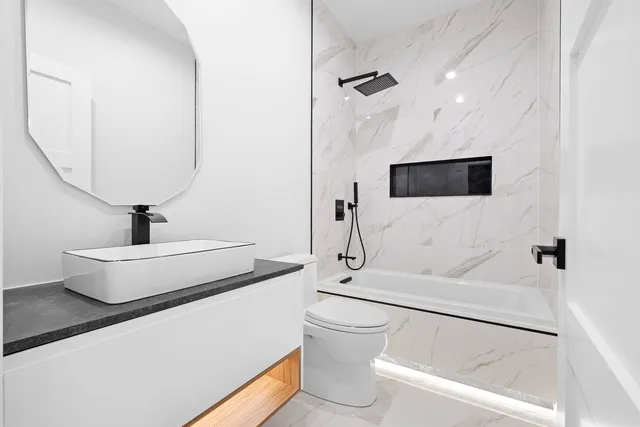 $1,499,000 | 7309 West Palos Avenue, Palos Heights, IL 60463