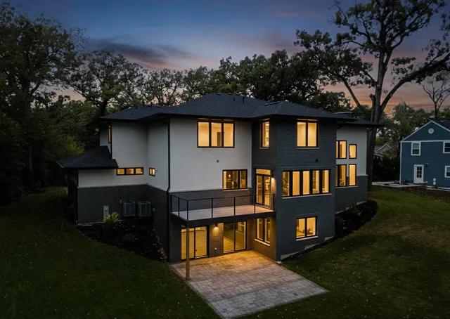 $1,499,000 | 7309 West Palos Avenue, Palos Heights, IL 60463