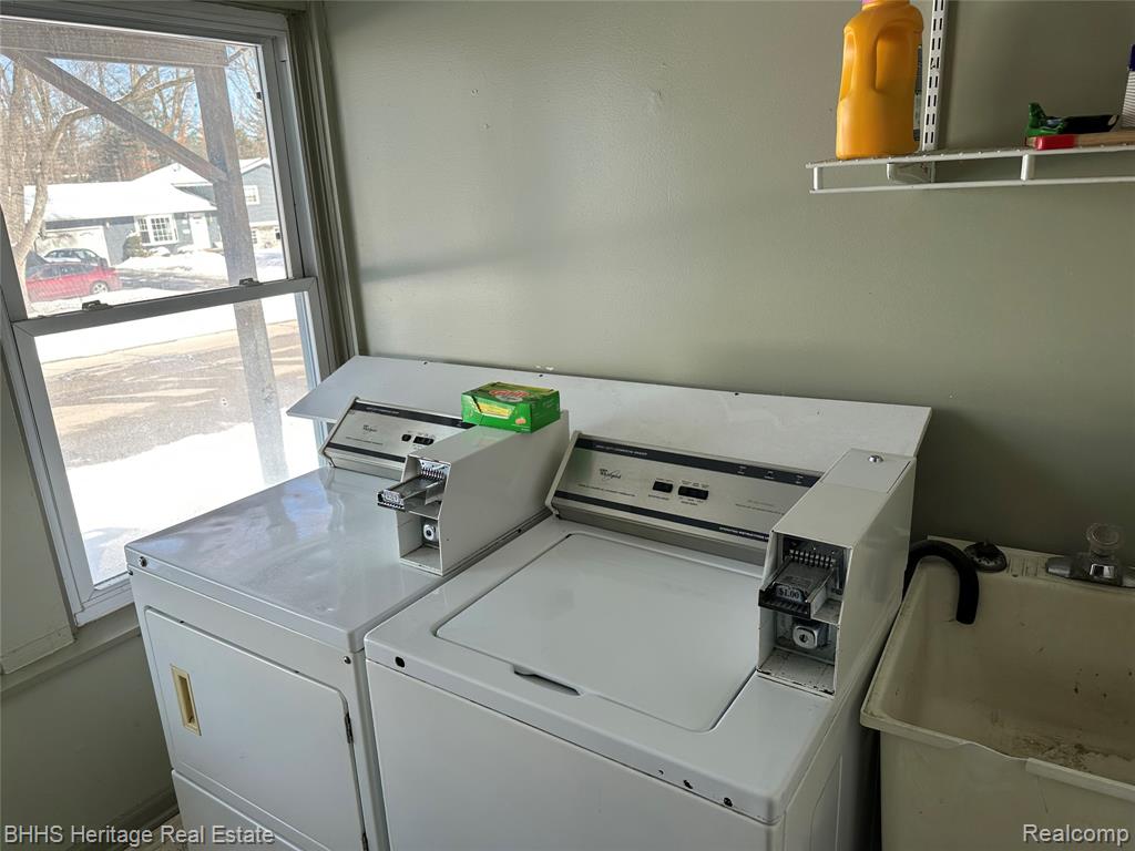 823 Alger Street Howell, MI 48843 - Photo 10 of 17