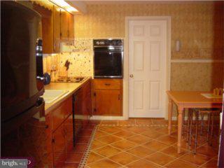 1581 Township Line Road Blue Bell, PA 19422 - Photo 4 of 6 Gallery Image 4