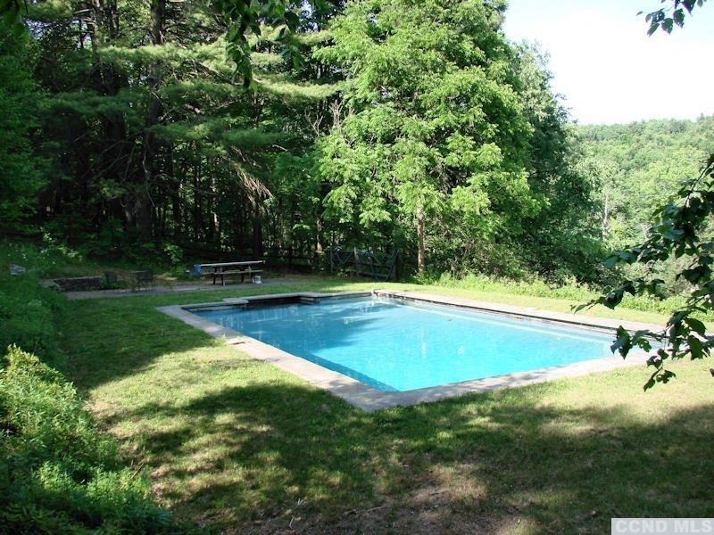 261 Lockwood Road Claverack, NY 12521 - Photo 4 of 14 Photo 4