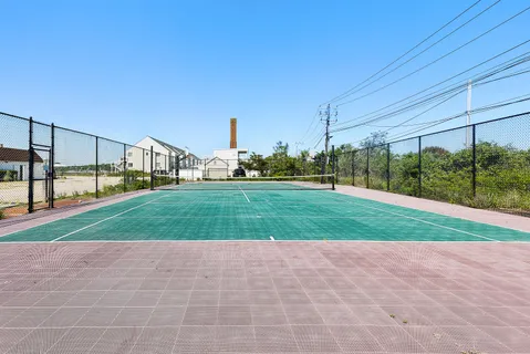 $580,000 | 16 Navy Road, Unit 202, Montauk, NY 11954