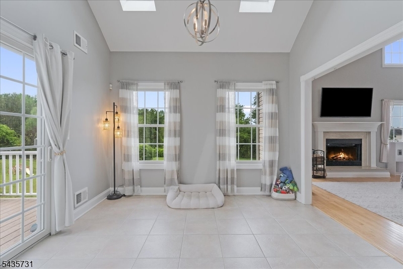 24 Saddle Ridge Road Sparta, NJ 07871 - Photo 7 of 50