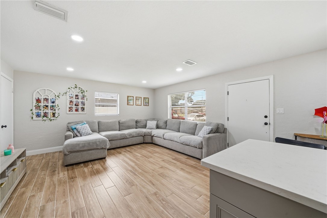 2440 Warwick Road Melbourne, FL 32935 - Photo 8 of 31 Gallery Image 8