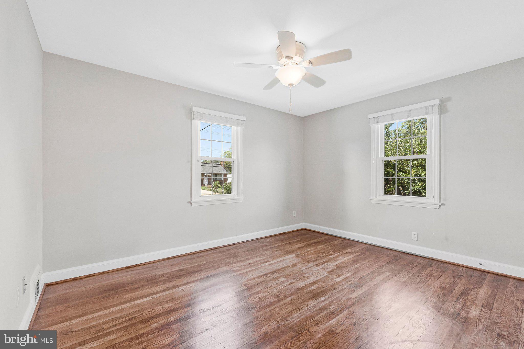 6015 Backlick Road Springfield, VA 22150 - Photo 18 of 30 Bedroom 1