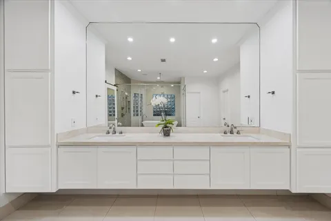 $899,000 | 5671 Grand Floral Boulevard, Houston, TX 77041