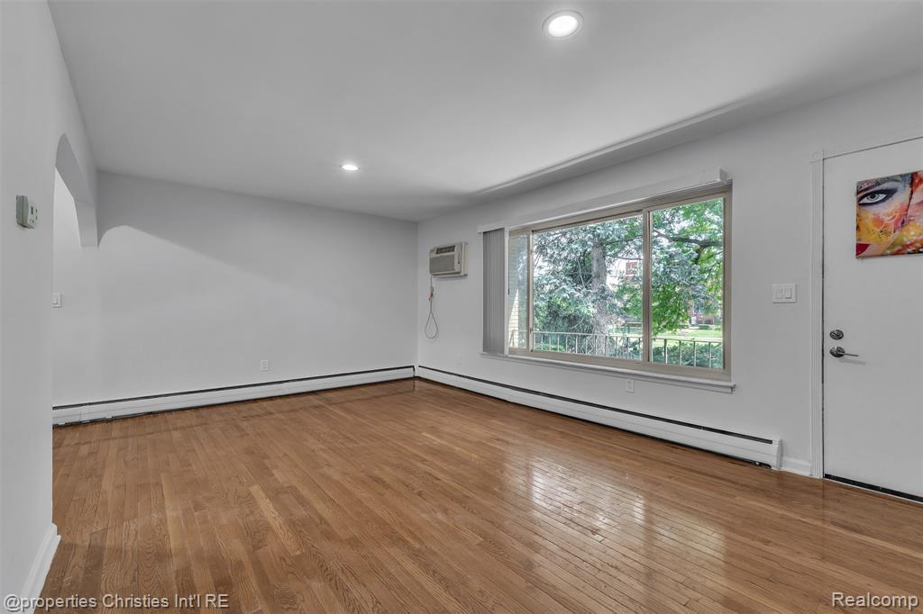 2655 East Maple Road Birmingham, MI 48009 - Photo 13 of 32 Gallery Image 13